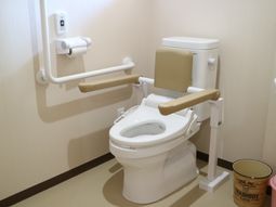 バリアフリーなトイレ設備