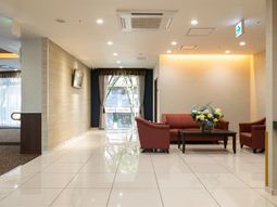 エントランスの明るい様子