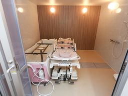 清潔な浴室設備