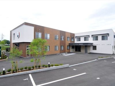 モダンな建物の外観