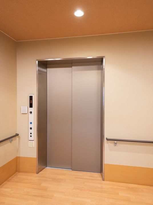 シンプルなエレベーター