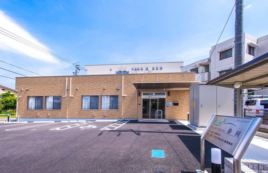 駐車場のある建物