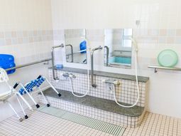 バリアフリー浴室設備
