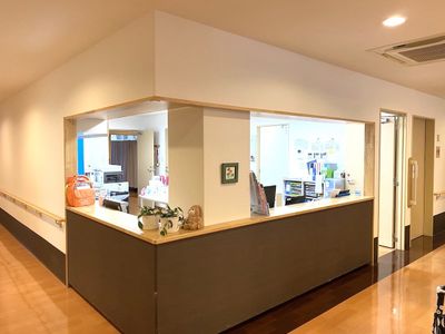 開放感のある受付