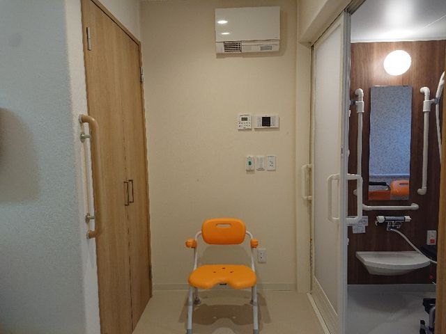 設備の整った居室 居室 使いやすい設備が整った快適な居室です。介護の現場でも安心して働ける環境が整っています。