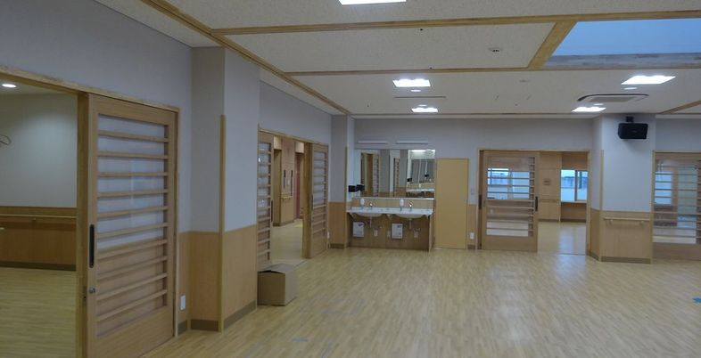 自然光溢れる広々空間
