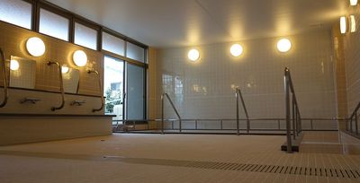 広々とした浴室