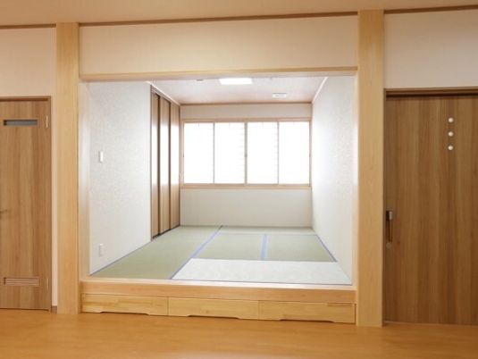 明るい清潔な和室