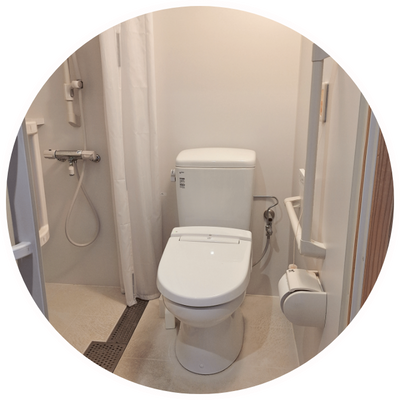 清潔なトイレとシャワー