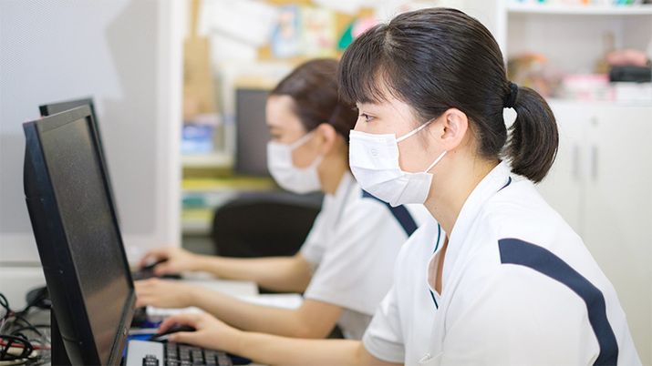スタッフの様子