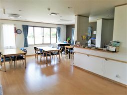 明るいダイニングエリア