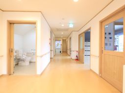 明るい廊下の様子