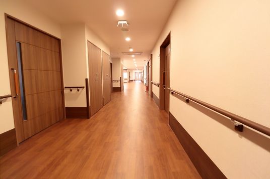 温かみのある廊下