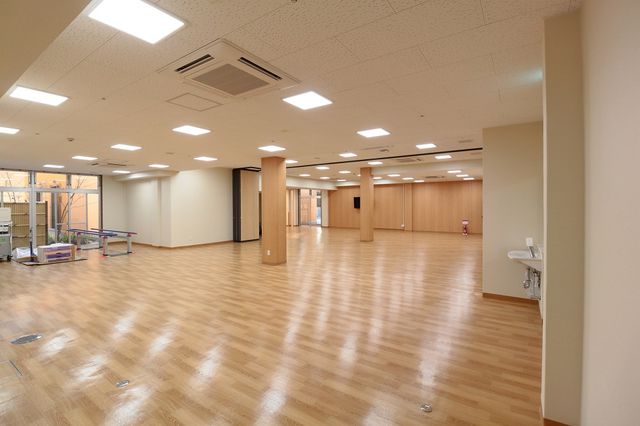 広々とした多目的室