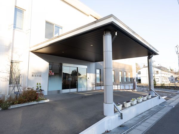 ゆったりした施設外観