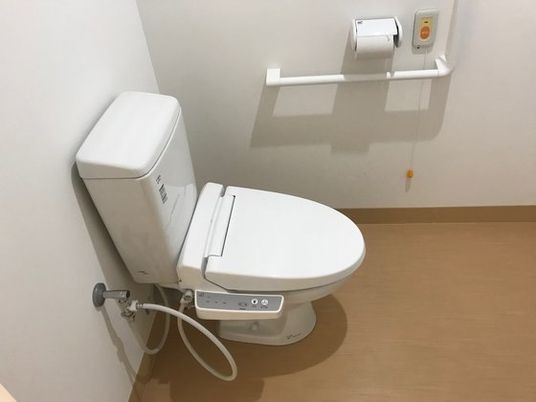 安全設計の洋式トイレ