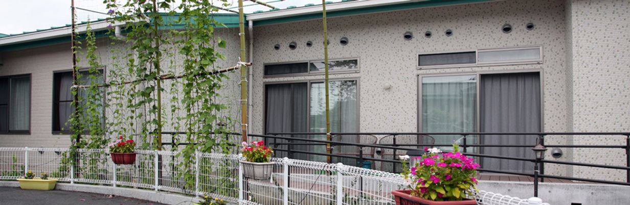 花壇のある中庭