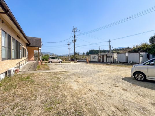 広がる駐車場