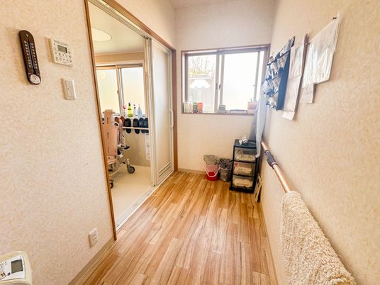 広々とした廊下