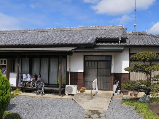 和風の施設外観  