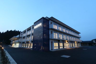 広々とした外観