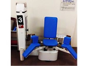 機能訓練室の運動機器  