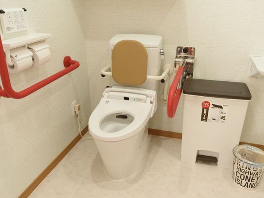 バリアフリー構造のトイレ