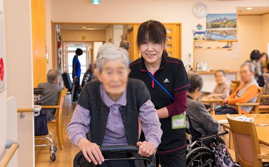 暖かい雰囲気のエントランス