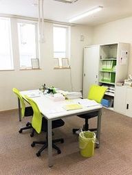 オフィス風スタッフルーム