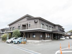 施設の外観風景