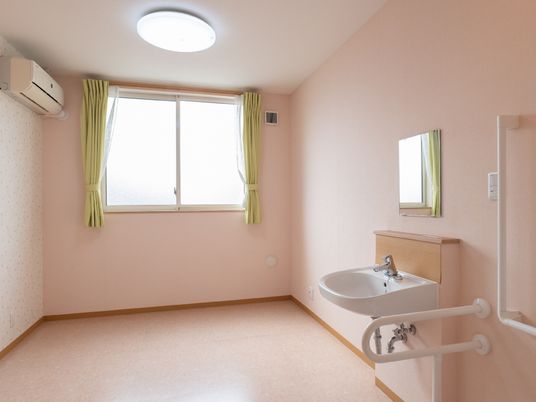 居室の清潔感あふれる空間