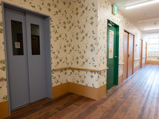 廊下の暖かな雰囲気