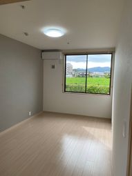 明るい居室の空間