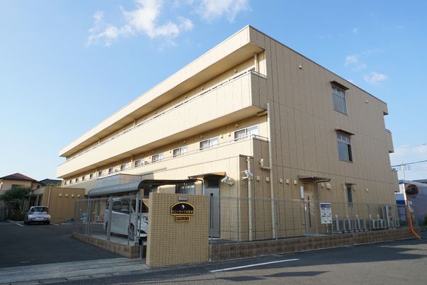 清潔感のある建物外観