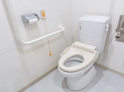 手すり付き便器 トイレ