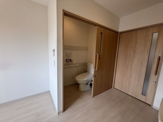 明るいトイレ空間