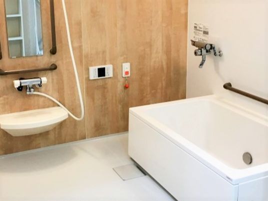 バリアフリーの浴室