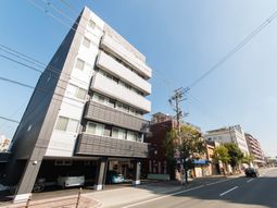 現代的な建物の外観