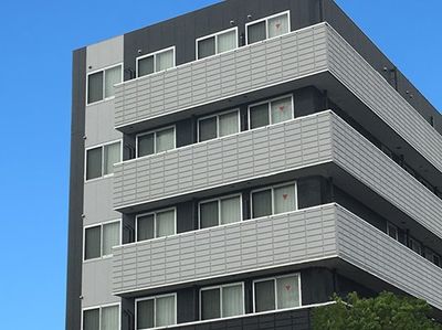 現代的な建物の外観