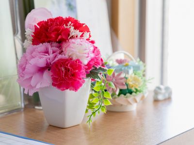 明るい空間の飾り花