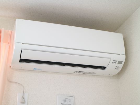 室内のエアコン