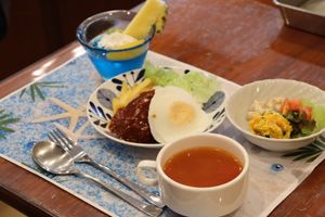 健康的な食事の提供風景