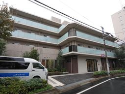 現代的な建物の外観