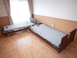 安全なベッドの居室