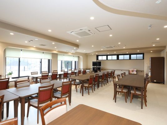 広々とした綺麗な食堂