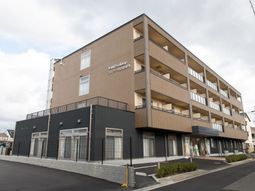 モダンな建物の外観