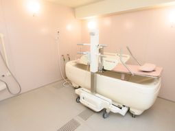 機能的なケア用浴槽