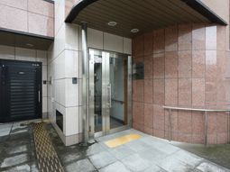 エントランスの外観