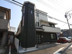 モダンな建物外観