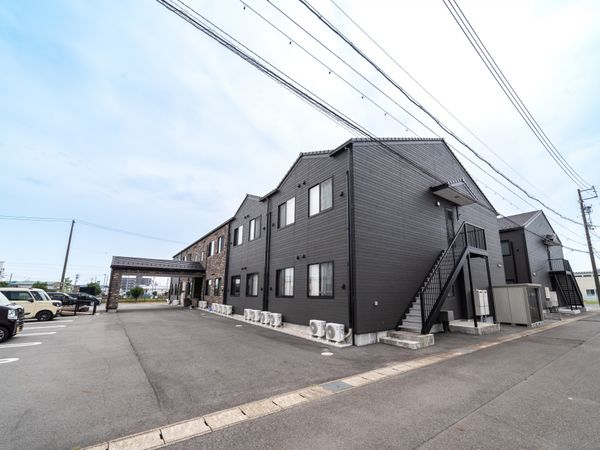 モダンな建物の外観